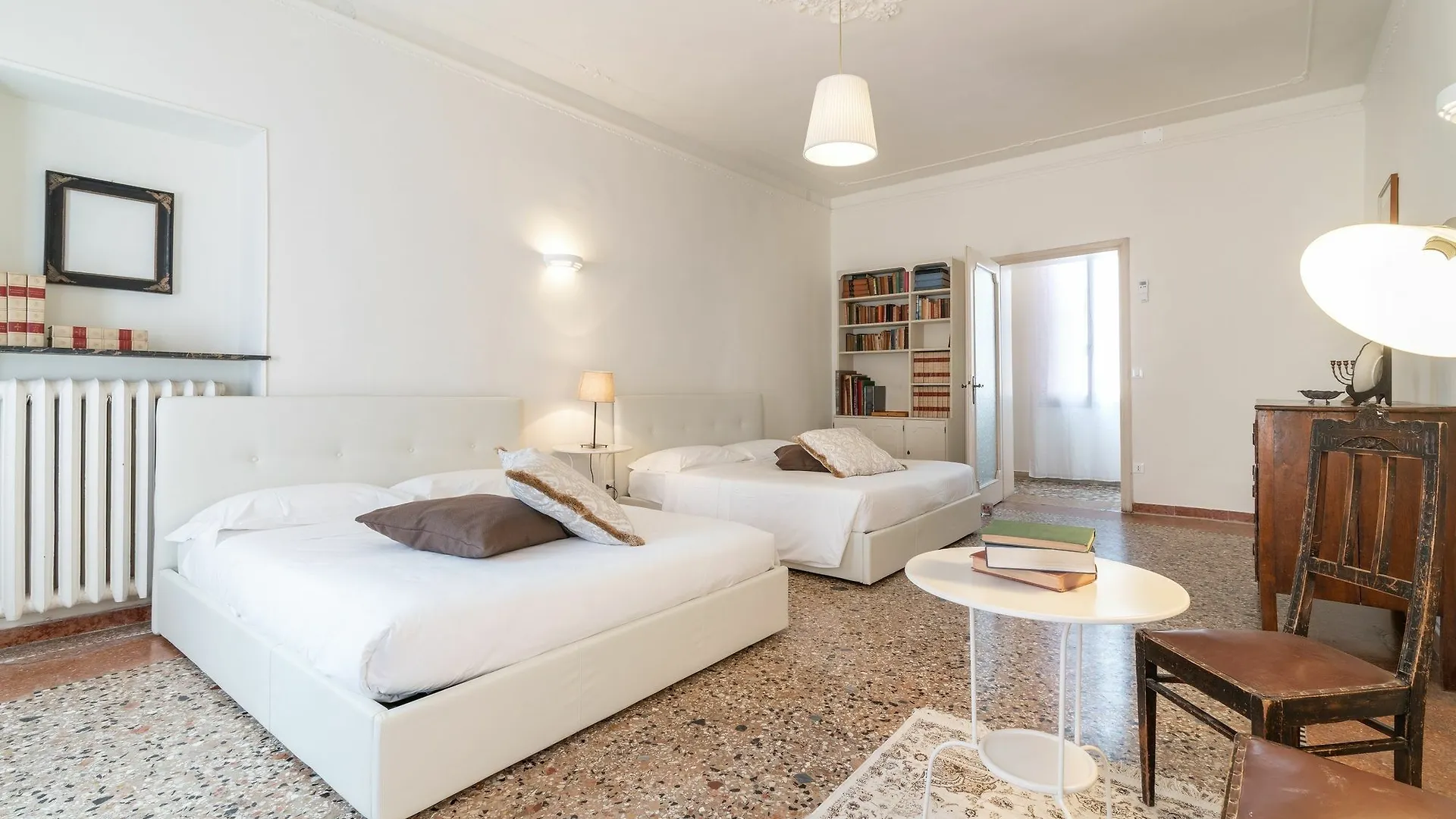Rio Terra' Canal View Apartment Venice Italy