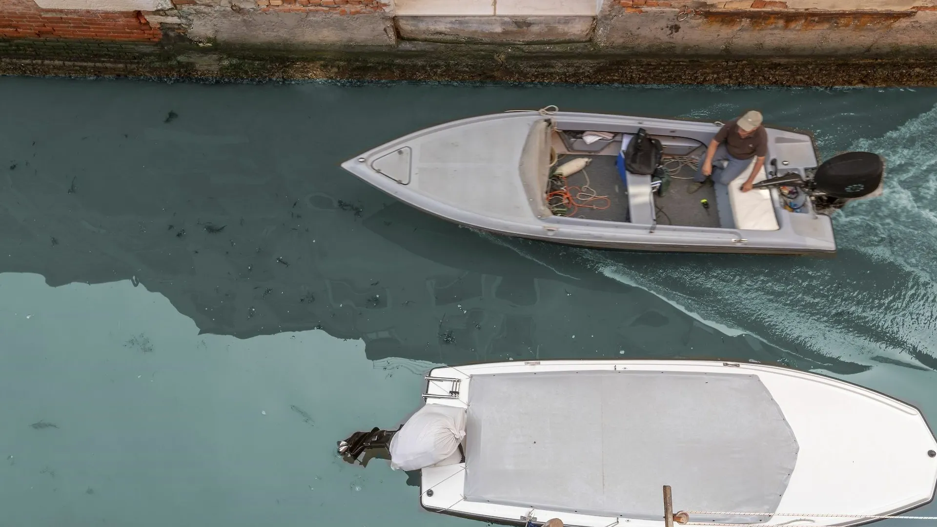 Rio Terra' Canal View Apartment Venice