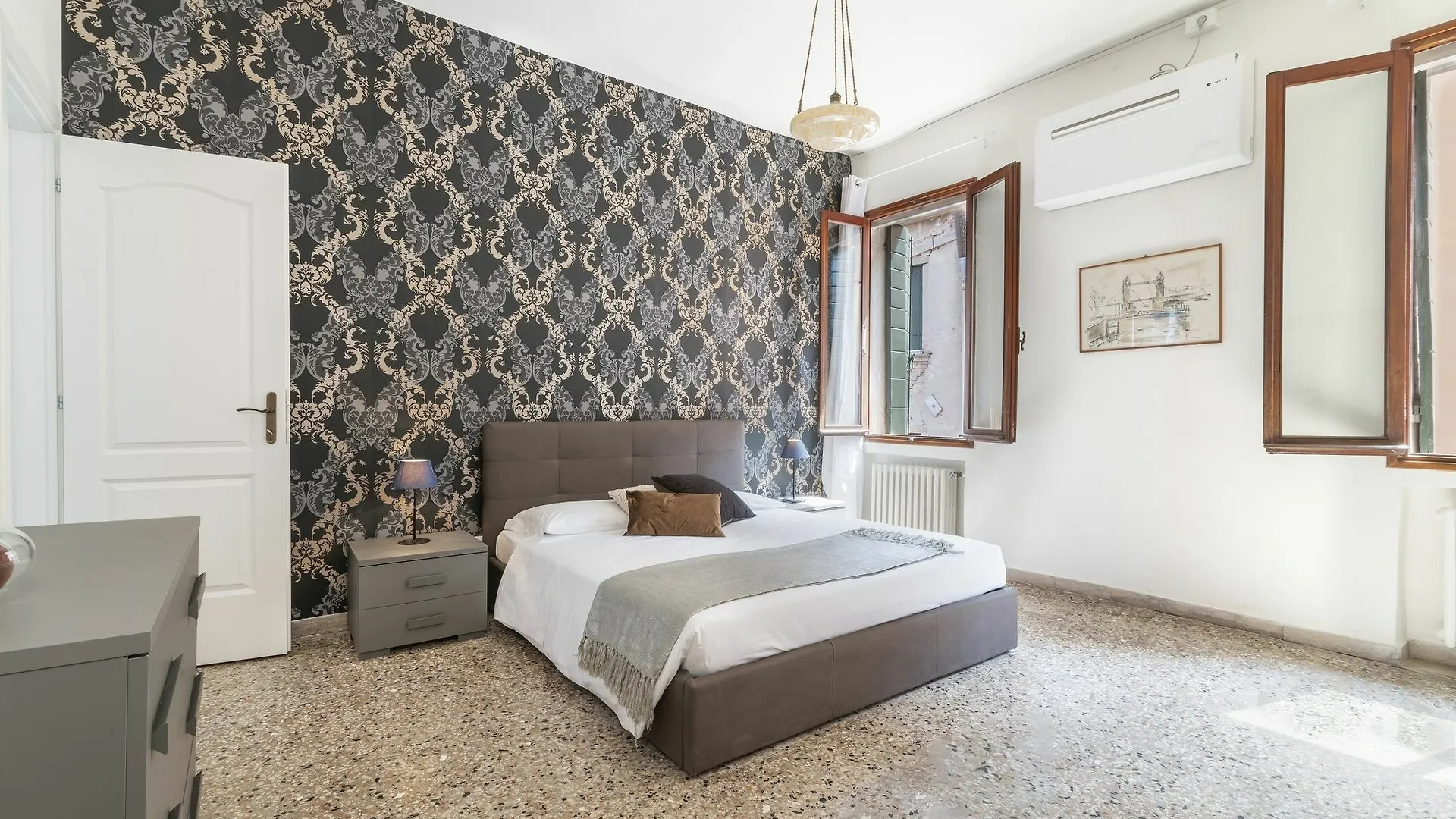 Rio Terra' Canal View Apartment Venice 0*,  Italy